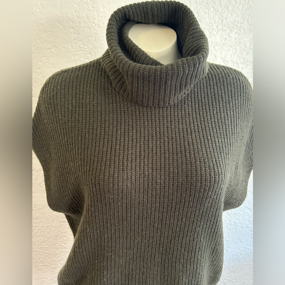 LILLA P ribbed wool / cashmere turtleneck olive sweater / top XS(oversized)NWT